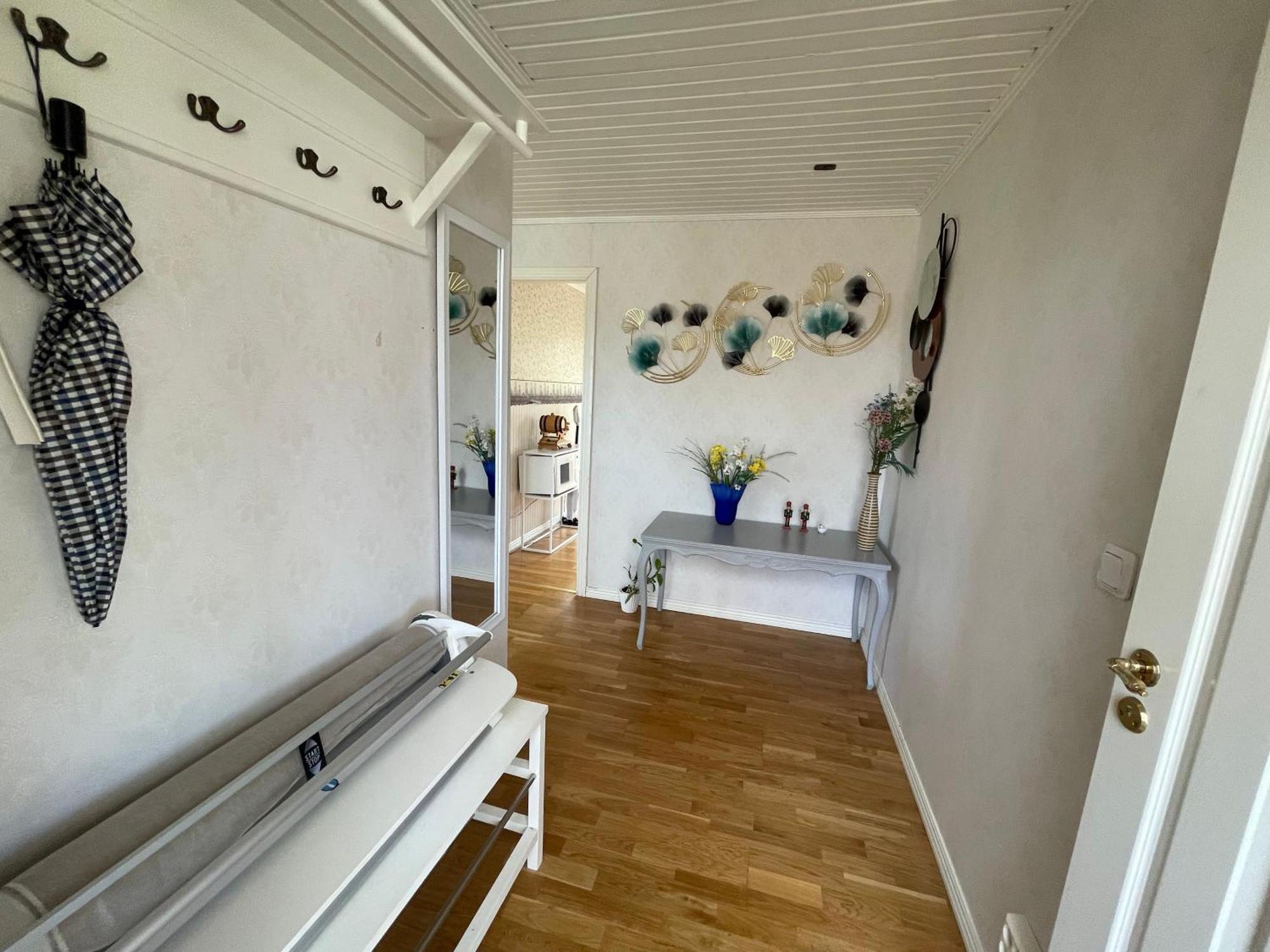 Luxury Villa By Lake Welcome You Hjo Luaran gambar